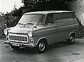 Ab 1965 auf Erfolgskurs: Der neue Ford Transit Kastenwagen ("Kurzhauber") startet in Europa zu einem noch nie erlebten Siegeszug. Bis 2008 sind nahezu 16 Millionen Einheiten gefertigt worden.